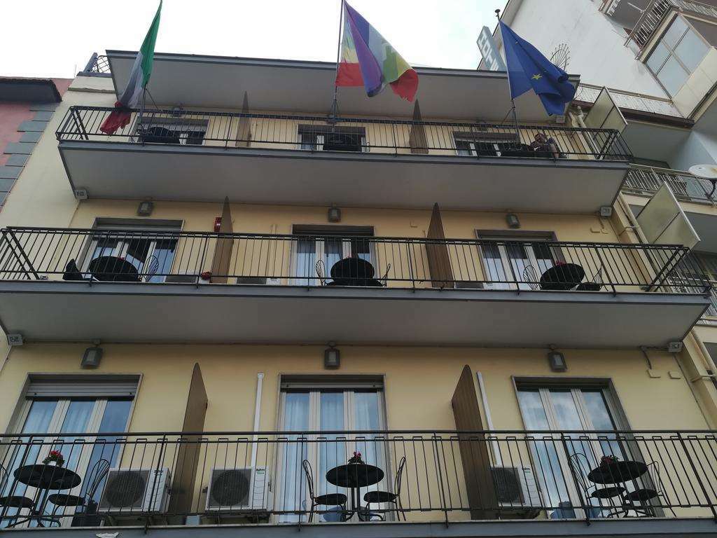 Hotel Leopardi Naples Exterior photo